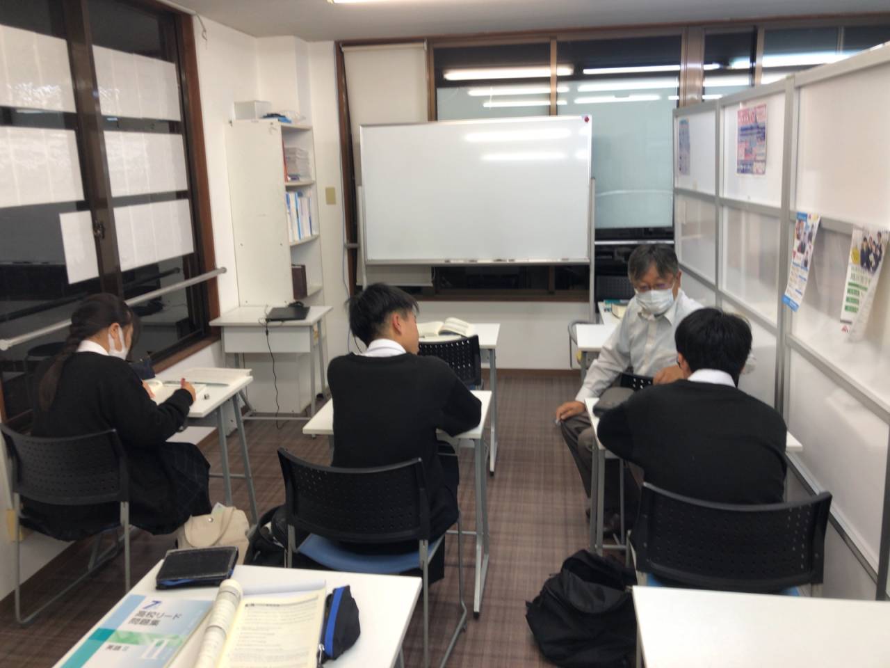 いやーお久しぶりの投稿です。(10月25日)倉敷市 塾 中学生・高校生・・・重河 英語を極める!!